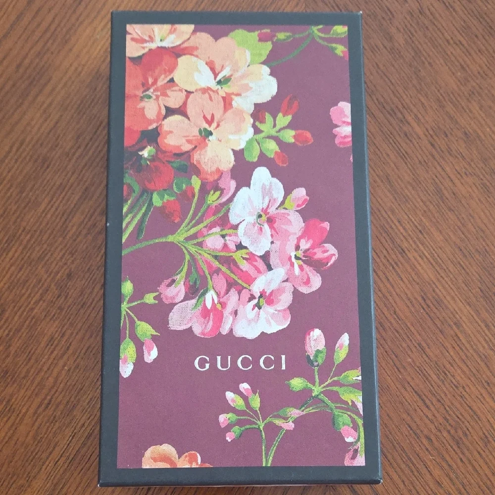 Gucci Floral GG Supreme Zip Around Wallet in Beige with Pink and Green Flowers - Picture 4 of 14